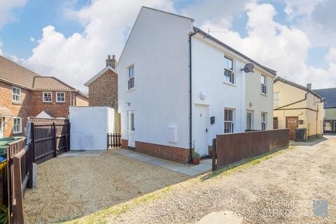 2 bedroom semi-detached house for sale