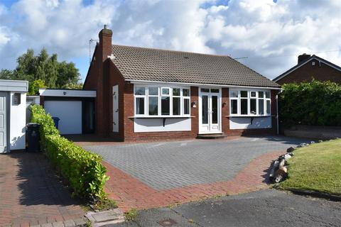 Poplar Lane, Cannock 3 bed detached bungalow for sale