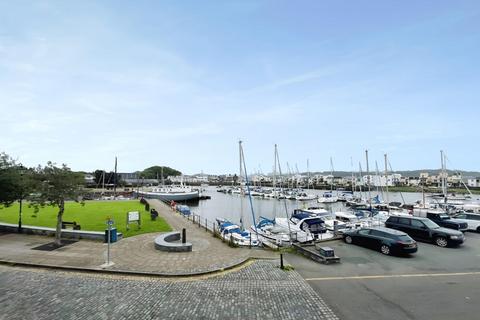 Porthmadog 2 bed flat for sale