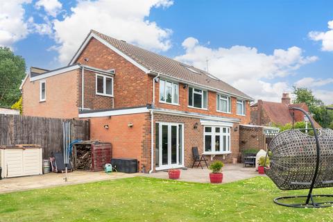 Green Street Green Road, Dartford, Kent 4 bed semi