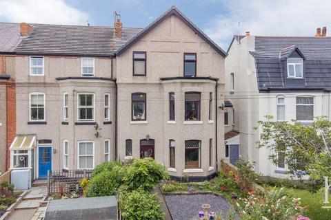 Queens Road, Wirral CH47 7 bed end of terrace house for sale