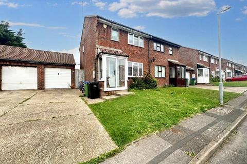 Jason Close, Peacehaven, BN10 8JZ 2 bed semi