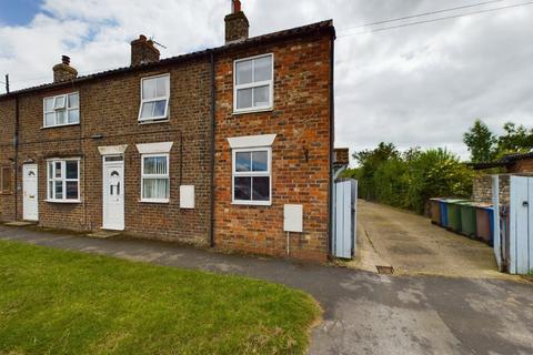 Main Street, North Frodingham, YO25 8LG 4 bed end of terrace house for sale