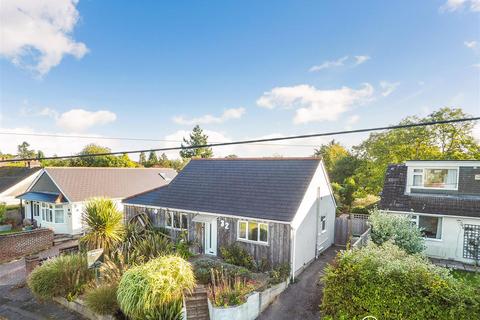 Woodley Lane, Romsey, Hampshire 3 bed detached bungalow for sale