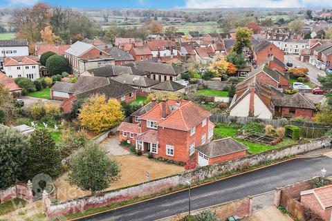 Back Lane, Wymondham 3 bed detached house for sale