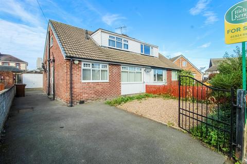 3 bedroom semi-detached bungalow for sale