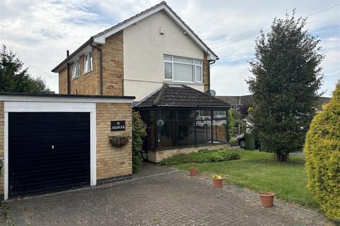 Whitesand Close, Glenfield, Leicester 3 bed detached house for sale
