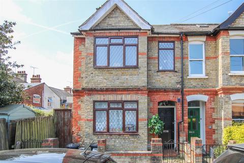 King Edward Road, Brentwood 3 bed semi