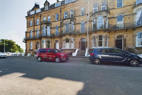 Esplanade Gardens, Scarborough YO11 3 bed apartment for sale