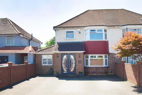 5 bedroom semi-detached house for sale