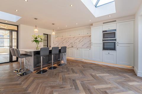 Plassey Street, Penarth CF64 3 bed terraced house for sale
