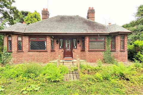 Spinney Drive, Great Sutton 2 bed detached bungalow for sale