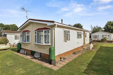 Upper Horsebridge, Hailsham 2 bed park home for sale