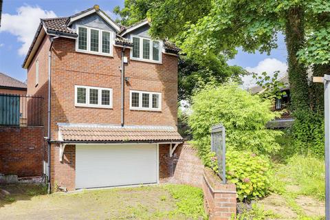 Sandy Lane, Hucknall NG15 4 bed detached house for sale