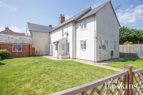 4 bedroom semi-detached house for sale