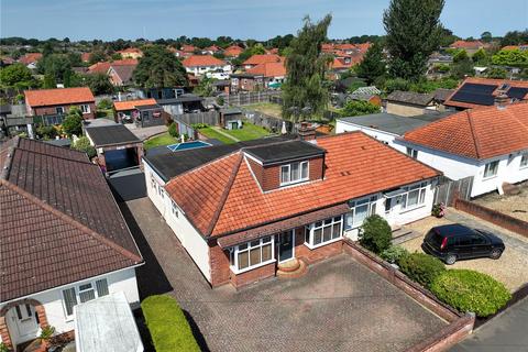 Links Avenue, Hellesdon, Norwich... 4 bed semi