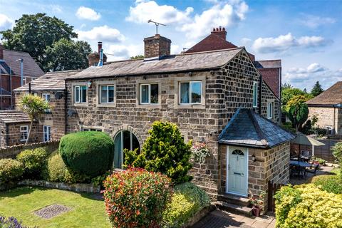 Almshouse Lane, Newmillerdam... 4 bed semi