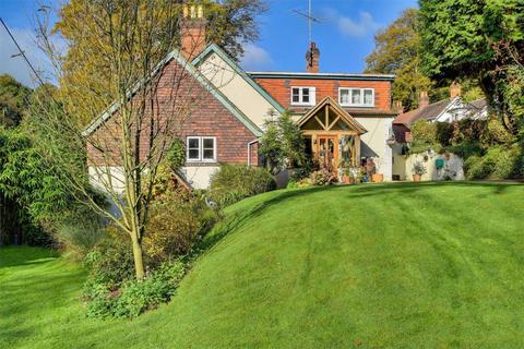 Fullers Vale, Headley Down, Hampshire 4 bed detached house for sale