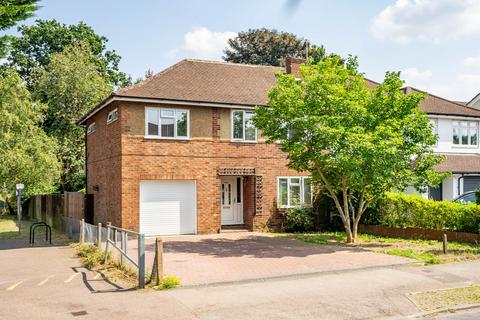 Sherwood Avenue, Hertfordshire AL4 5 bed semi