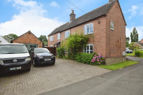 Hawkes Mill Lane, Coventry CV5 3 bed detached house for sale