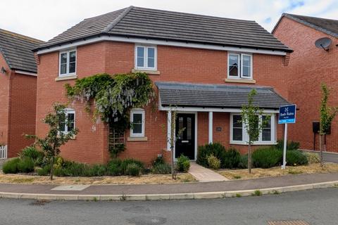 Sladden Close, Evesham WR11 3 bed detached house for sale