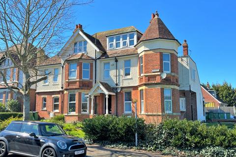 Julian Road, Kent CT19 12 bed detached house for sale