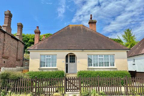 Chichester Road, Folkestone CT20 2 bed bungalow for sale