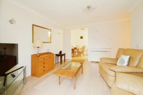 St. Marys Mews, Wigginton YO32 2 bed apartment for sale