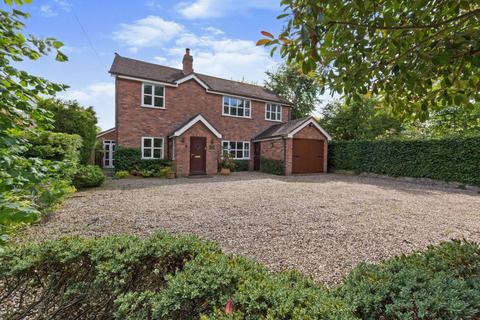 Elton Lane, Sandbach CW11 3 bed detached house for sale