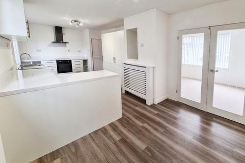 Eastmount Avenue, East Yorkshire HU8 3 bed terraced house for sale