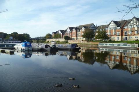 Moat House, Northwich CW8 2 bed apartment for sale