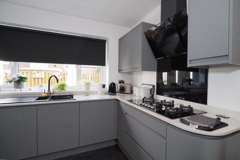 Goring Park Avenue, West Yorkshire WF5 3 bed bungalow for sale