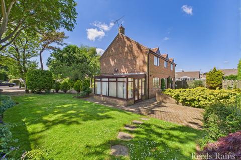 Conyers Ings, Scarborough YO13 5 bed detached house for sale