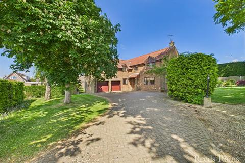 Conyers Ings, Scarborough YO13 5 bed detached house for sale