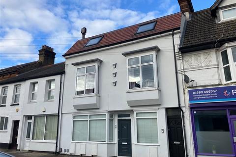 Moorfield Road, Orpington BR6 2 bed flat for sale