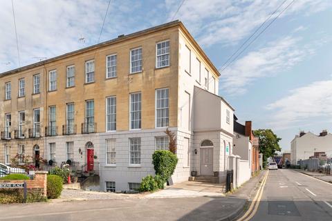 Albion Street, Cheltenham GL52 6 bed end of terrace house for sale