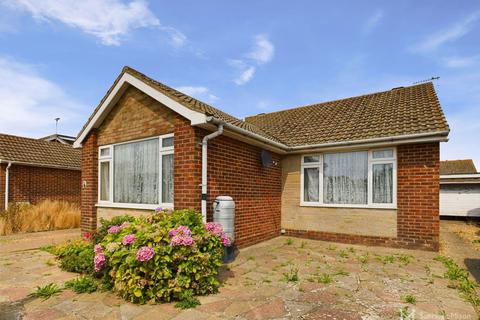Waverley Gardens, Pevensey BN24 2 bed detached bungalow for sale