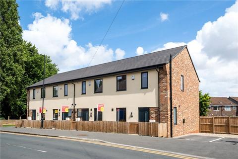 Bondgate, Ripon, North Yorkshire 2 bed terraced house for sale