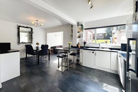 Henwood Green Road, Tunbridge Wells TN2 3 bed detached house for sale