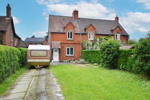303 Monkmoor Road, Shrewsbury, SY2 5TF 3 bed semi