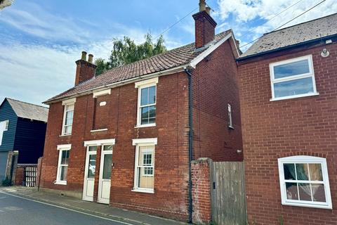 Little St. Johns Street, Woodbridge 2 bed semi