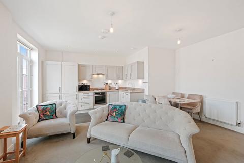Abbotsbury Court, Rumbush Lane... 2 bed apartment for sale