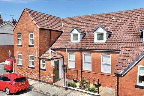 Wood Street, Hoylake, Wirral... 2 bed apartment for sale