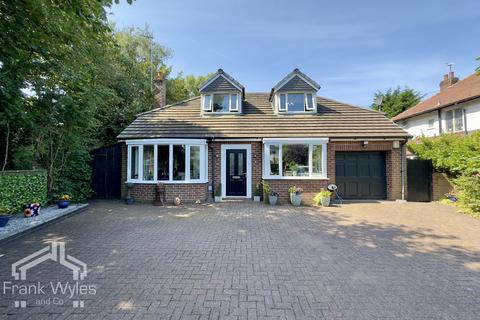 Heyhouses Lane, Lytham St Annes, FY8 3RW 3 bed detached house for sale