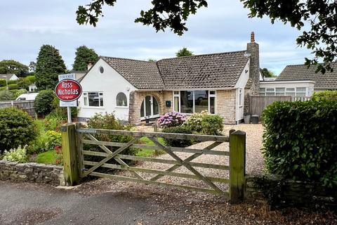 Dilly Lane, Barton On Sea, New... 3 bed detached bungalow for sale