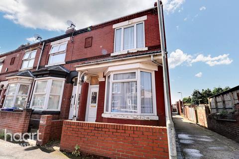 Broughton Avenue, Doncaster 3 bed end of terrace house for sale