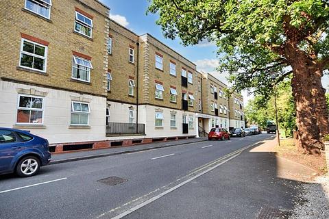 Dickens Heath Road, Shirley, B90 2 bed apartment for sale