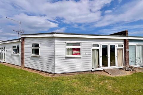 Winterton On Sea 2 bed chalet for sale