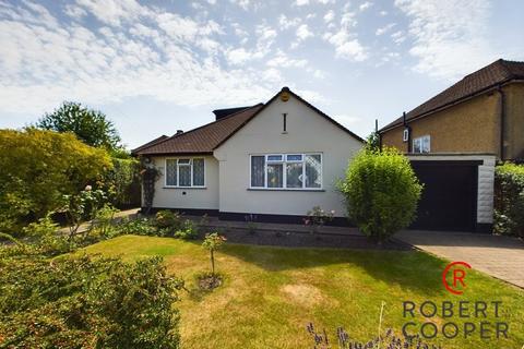 Wood Rise, Pinner, HA5 3 bed bungalow for sale