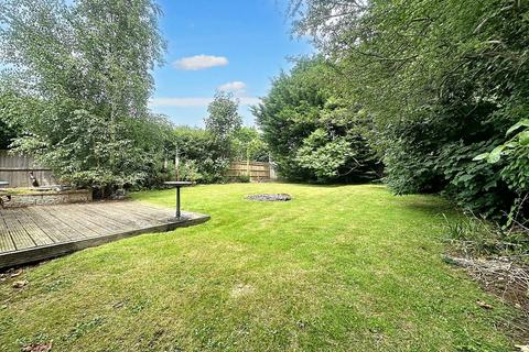 Glynn Road, Peacehaven, BN10 7SH 3 bed detached bungalow for sale